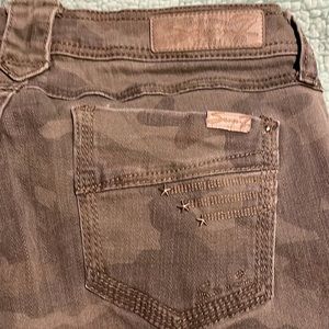 Seven7 Skinny Easy Fit